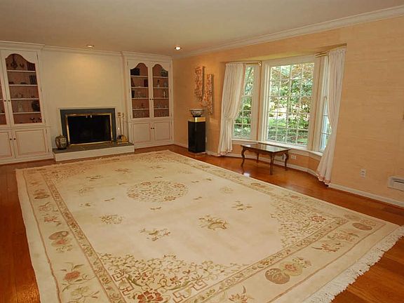 3rd image of 6748 Camaridge Pl