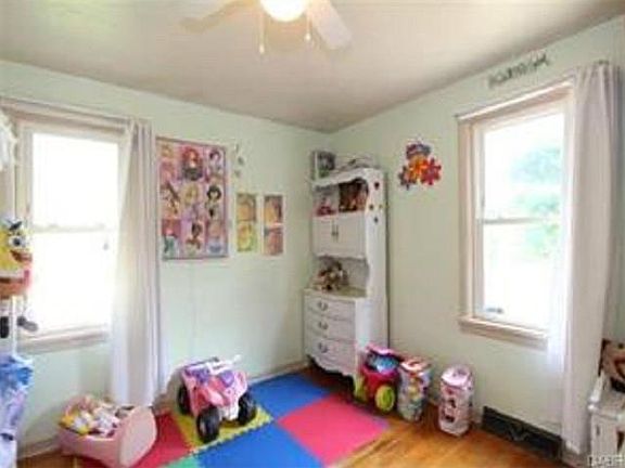 3rd image of 645 Waneta Ave