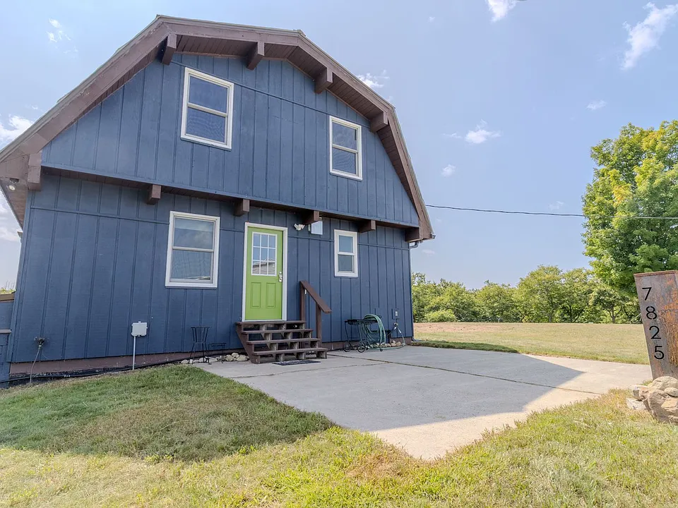 7825 S Lake Leelanau Dr