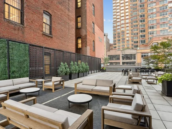 800 6th Avenue image 12 of 23