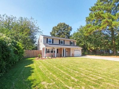 813 Kings Arms Dr, Virginia Beach, VA, 23452