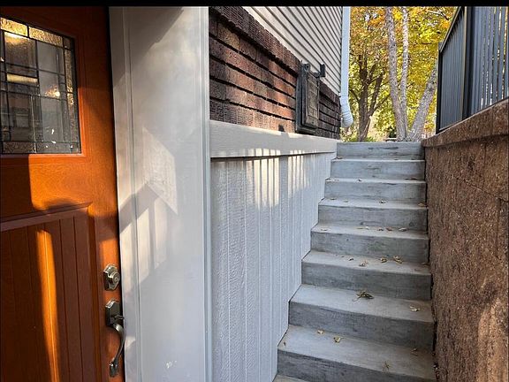 4th image of 998 Linwood Ave