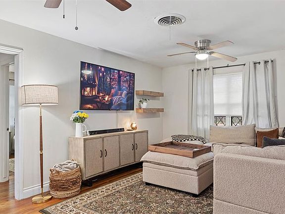 2nd image of 511 Avenue D