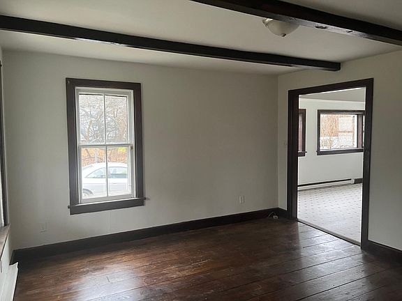 2nd image of 189 Maple Ave #1