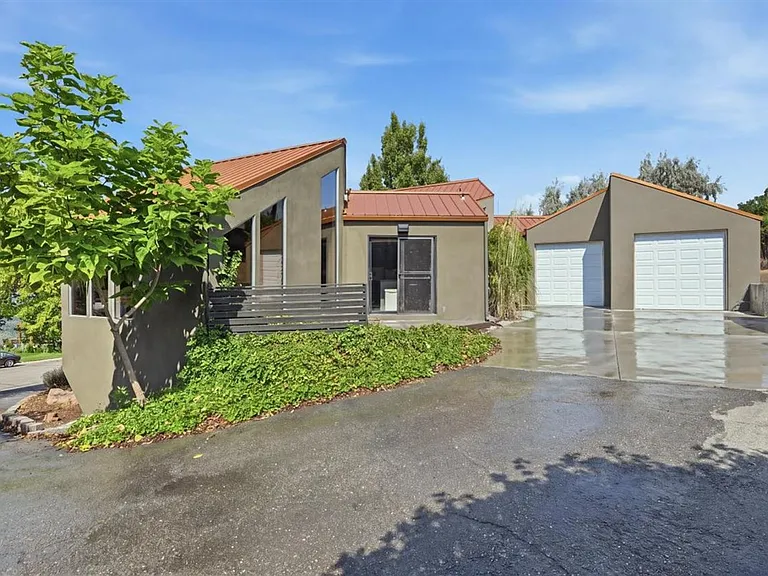 2944 E Starview Dr — Photo 3