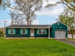 171 W 16th St, Deer Park, NY 11729