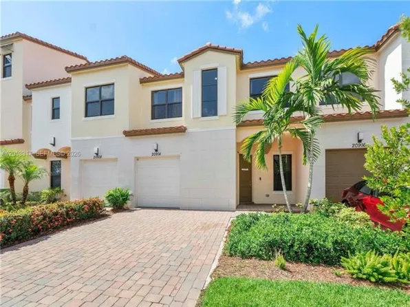 20914 NW 1st Dr, Pembroke Pines, FL 33029