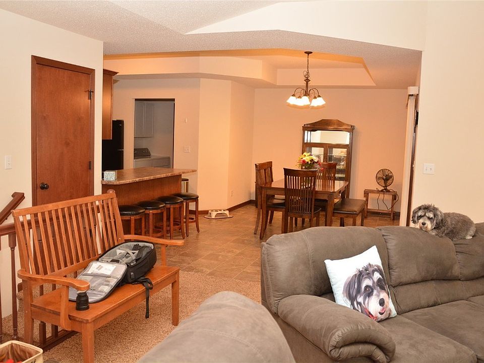 1st image of 1146 Crescent View Dr NE
