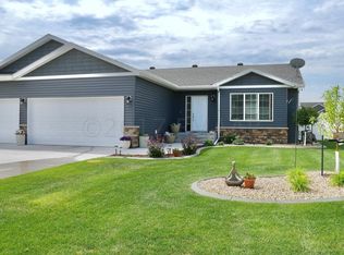 4924 34th Ave S, Fargo, ND 58104