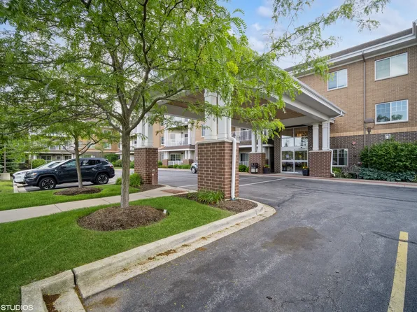 2220 Founders Dr #314, Northbrook, IL 60062