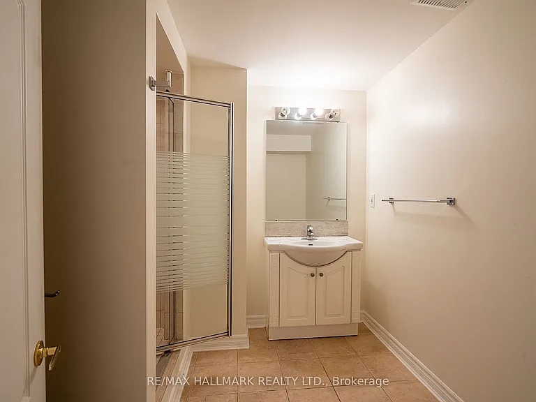 15 Bingham St — Photo 18