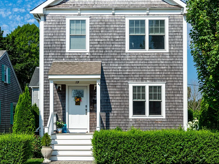 19 Eustis Ave — Photo 1