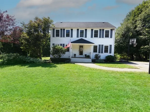15 Malloy St, Medway, MA 02053
