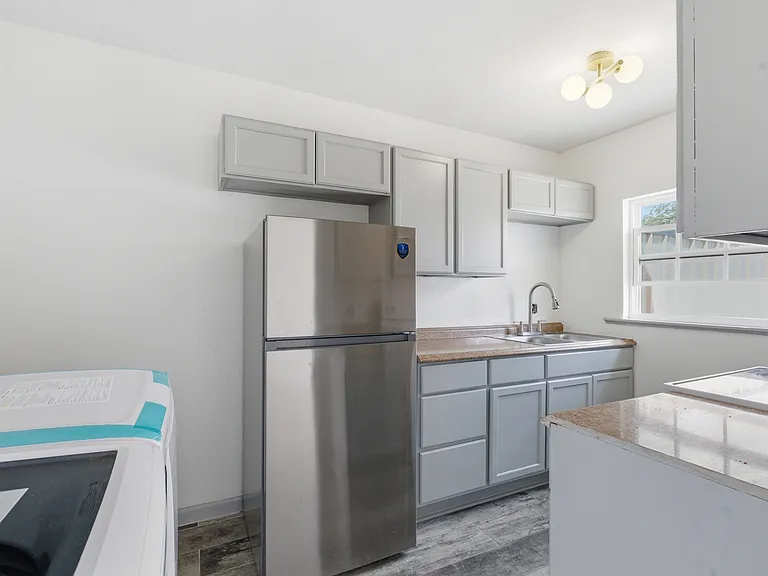 4705 Shadylane Dr #B — Photo 6