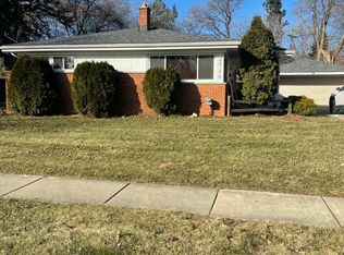 22179 Spitzley St, Clinton Township, MI 48035