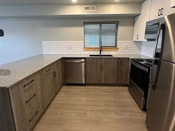 4th image of 280 E Lorene St #17202