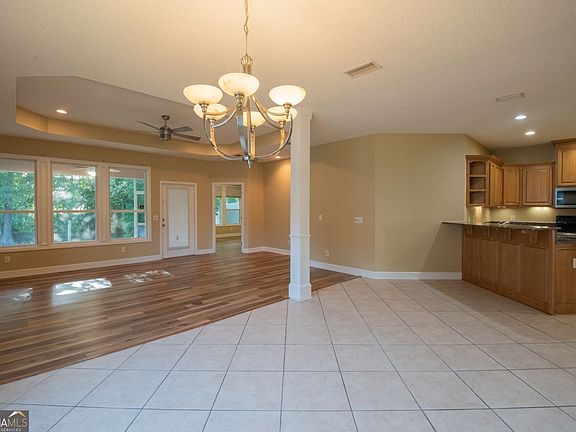4th image of 453 Eagle Blvd