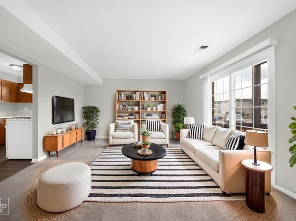 2405 Ashland Cir APT 8