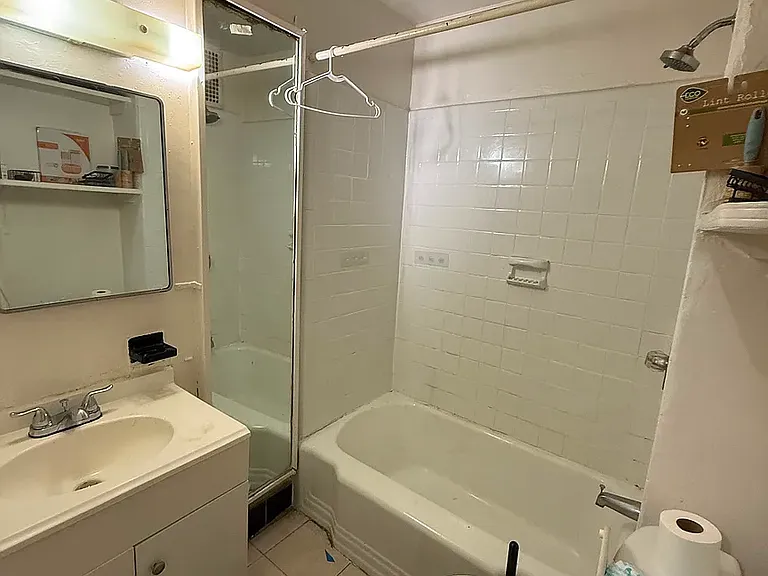 30 Linden St #3R — Photo 8