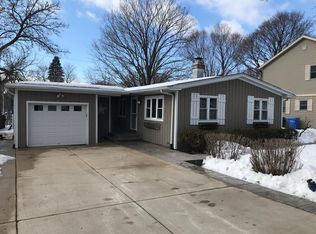 1723 S 4th Pl, St Charles, IL 60174