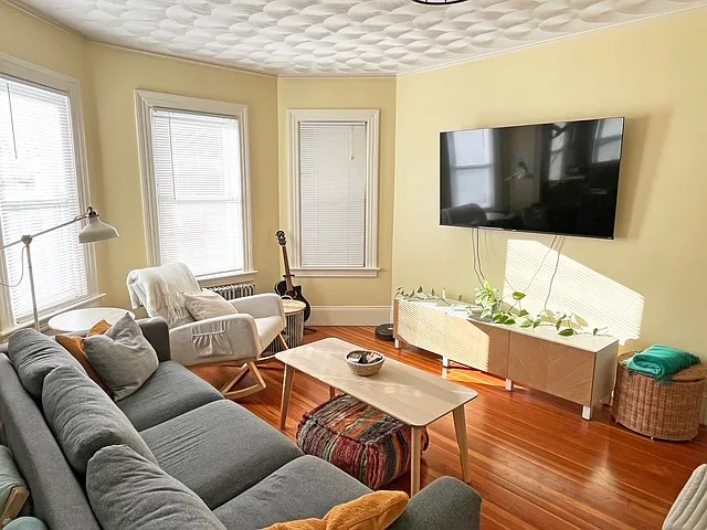 354 Hope St #1 — Photo 8