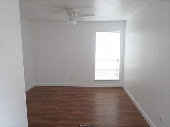 4th image of 825 San Benito Dr