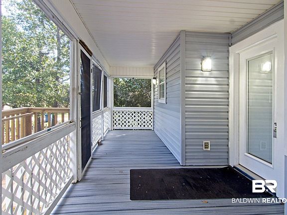 3rd image of 925 E Canal Dr