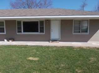 303 N Church St, Thomasboro, IL