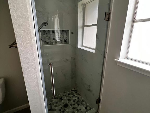 3rd image of 1311 Creek Hollow Dr