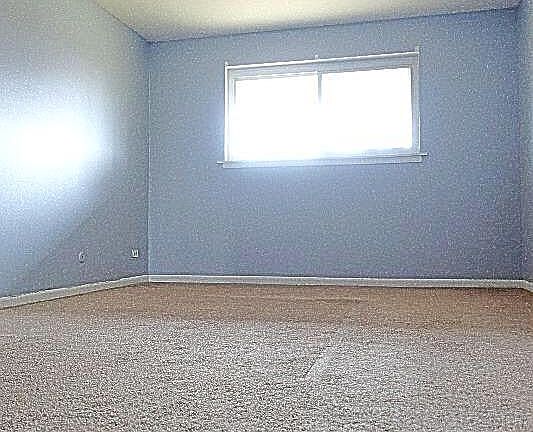 3rd image of 1845 Whitechapel Dr APT 2A