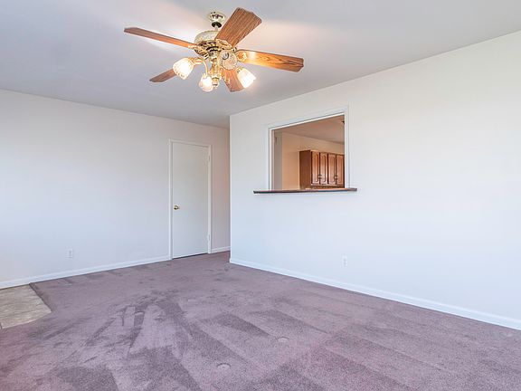 5th image of 219 Stewart Dr