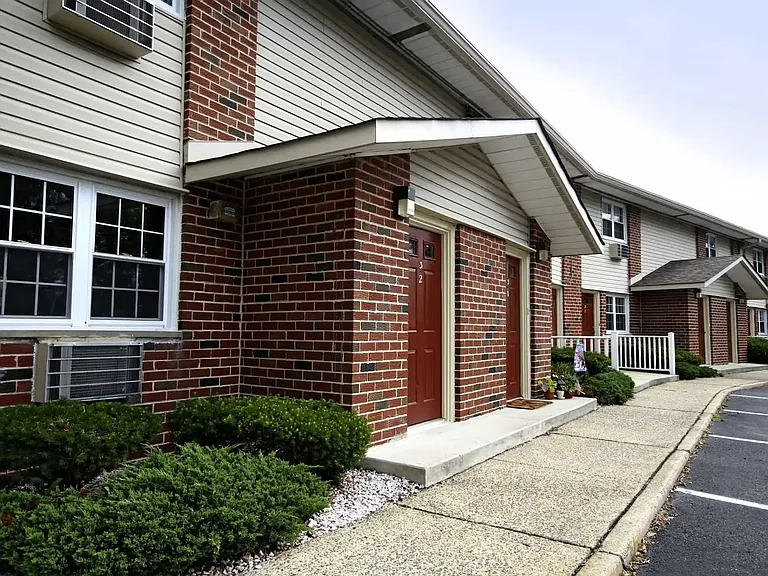 University Park Apartments — Photo 12