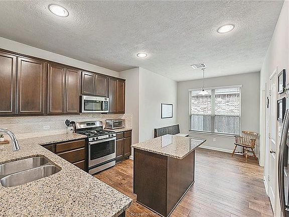 5th image of 2521 Hailes Ln