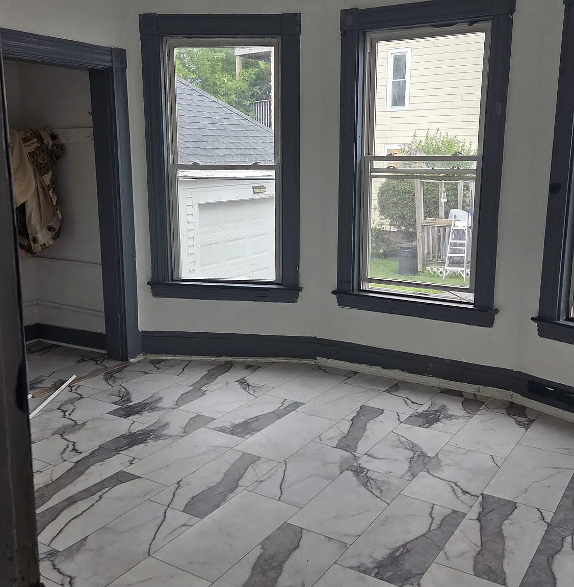 3 bed, $2,000 — Photo 1