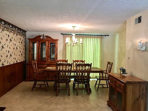 3rd image of 102 Rockford Pl