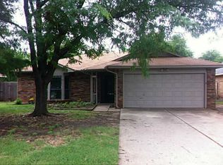 10037 Aberdeen Ln, Yukon, OK 73099