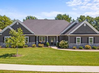 2325 Red Oak Ct, Bluffton, IN 46714