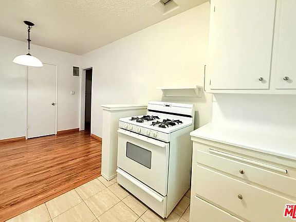 5th image of 12325 Riverside Dr