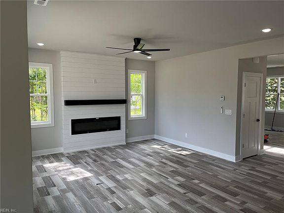 5th image of 1453 Whittamore Rd