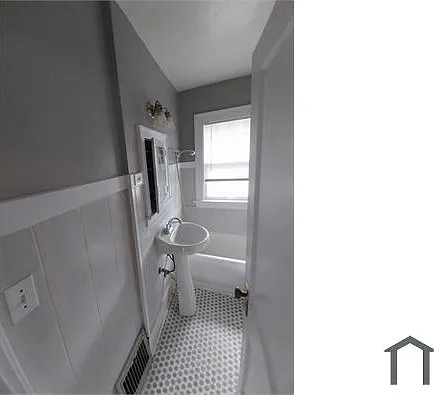 2721 N Sheridan Rd — Photo 5
