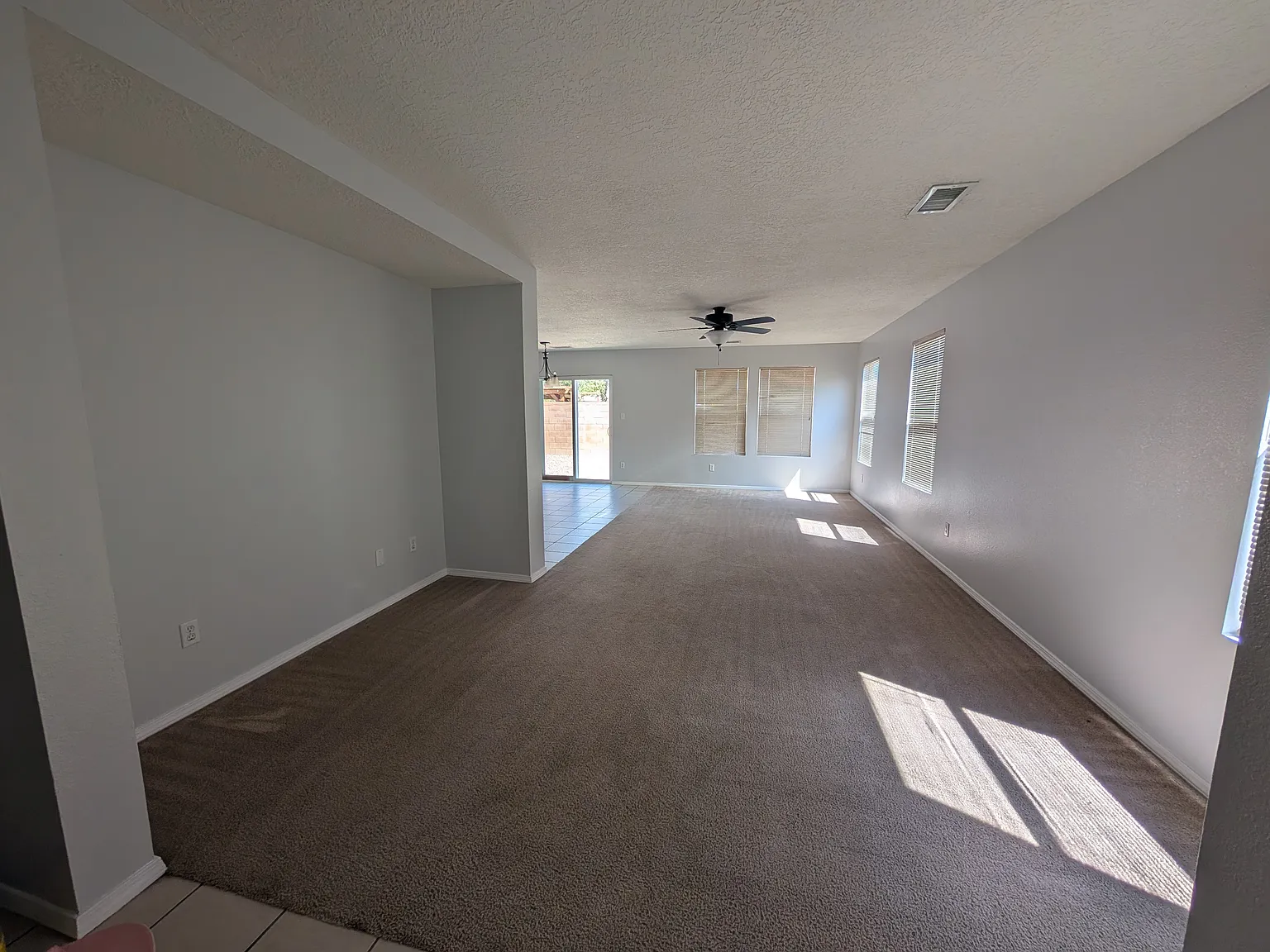 3 bed, 1500 sqft, $2,200 — Photo 4
