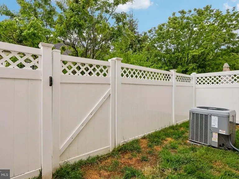 17 Miller Cir — Photo 30
