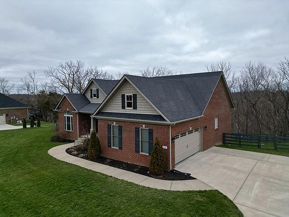 4th image of 612 Falcon Crest Ct