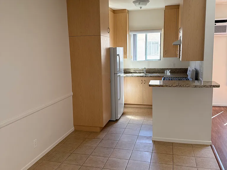 Corteen Place Apartments — Photo 7