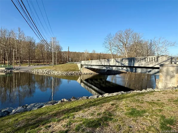 17 Maple Street, Glenham, NY 12508