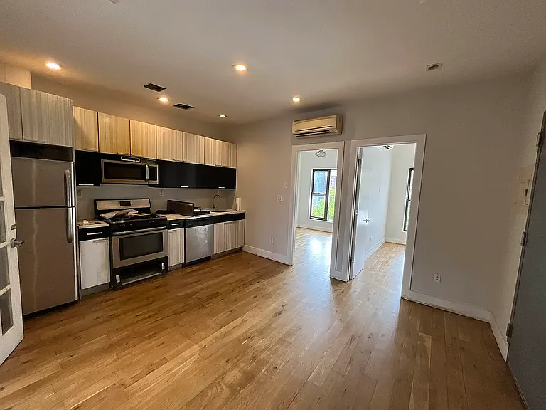 441 Harman St #3 — Photo 3