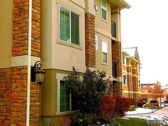 2nd image of 1217 W Cambria Way Unit 103