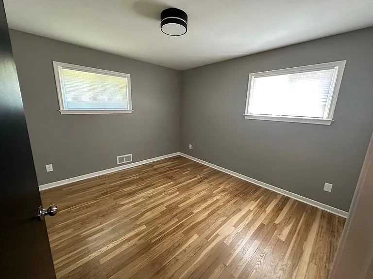 9294 Woodring St — Photo 11