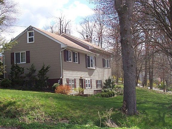 3rd image of 36 Lakeshore Dr E