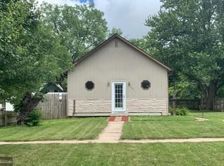 507 S Walnut St, Creston, IA 50801